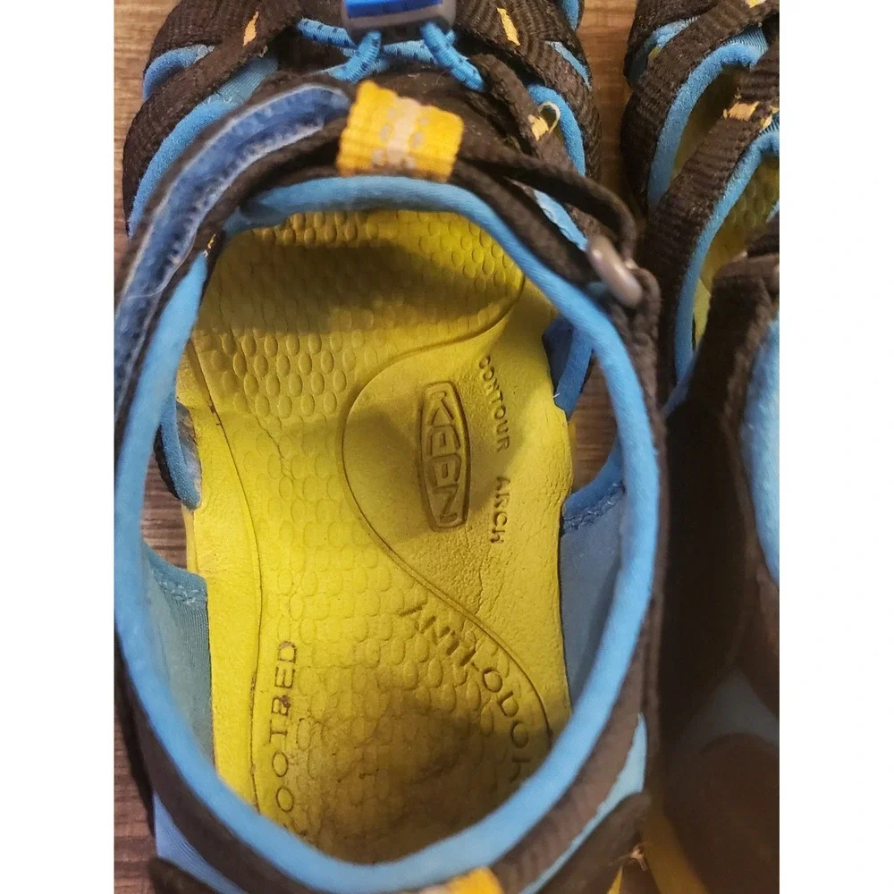 Keen Seacamp II Hiking Sandals Youth Size 4 Black‎ Blue